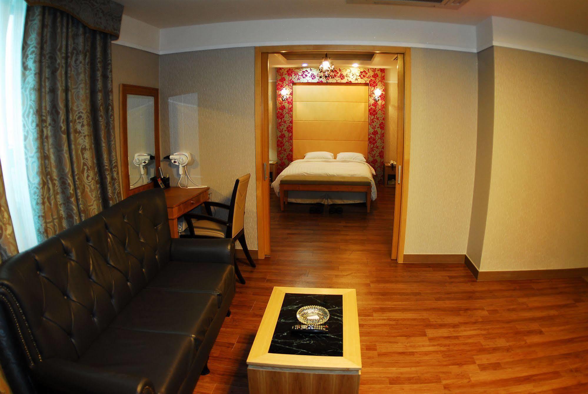 Tae Pyeong Yang Hotel Ansan Esterno foto